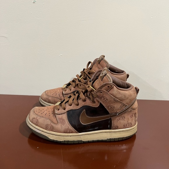 nike dunk high mighty crown